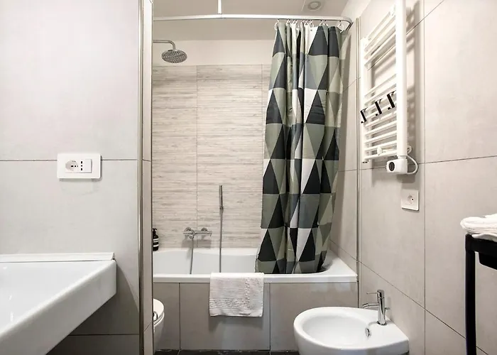 Daire Urban Oasis Near Termini, Free Parking&patio, Int3 Roma