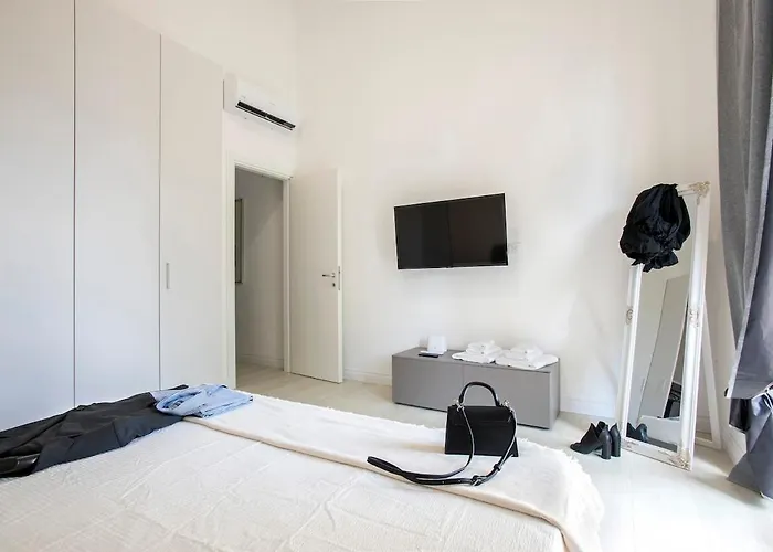 Apartment With Large Terrace And Free Car Parking Int3 *