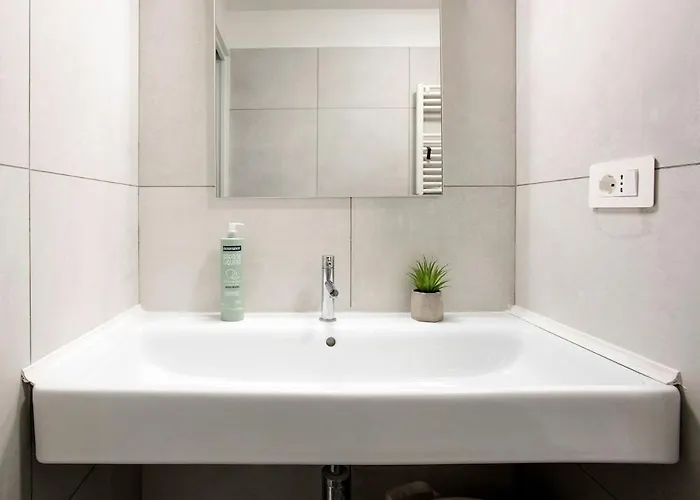 Urban Oasis Near Termini, Free Parking&patio, Int3 *
