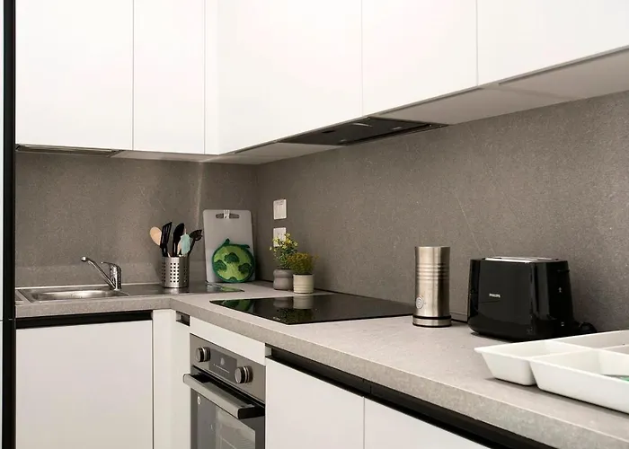 Urban Oasis Near Termini, Free Parking&patio, Int3 *