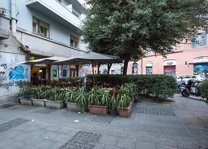 Apartment With Large Terrace And Free Car Parking Int3 Roma