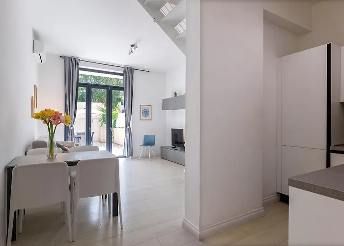 Urban Oasis Near Termini, Free Parking&patio, Int3